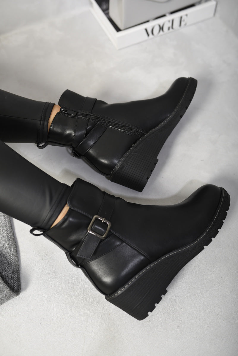 Side Zip Low Wedge Chelsea Ankle Boots