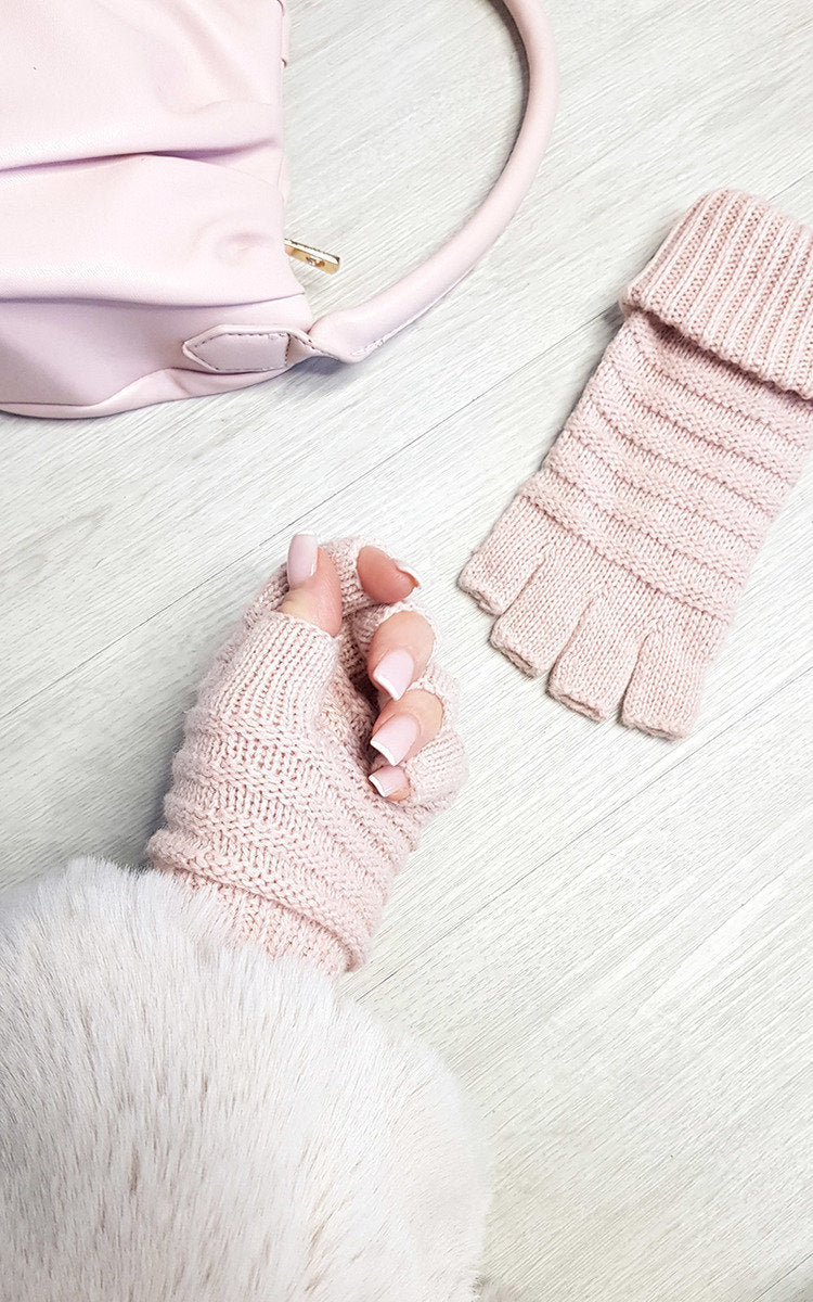 Knitted Finglerless Gloves